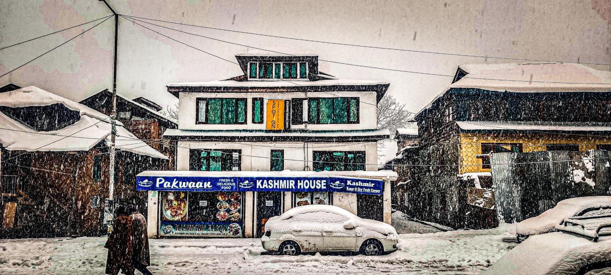Kashmir House Pahalgam Hotel Exterior foto